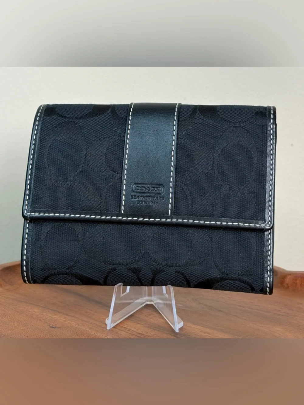 Vintage COACH Signature C Black Jacquard Leather Trifold Wallet Like New